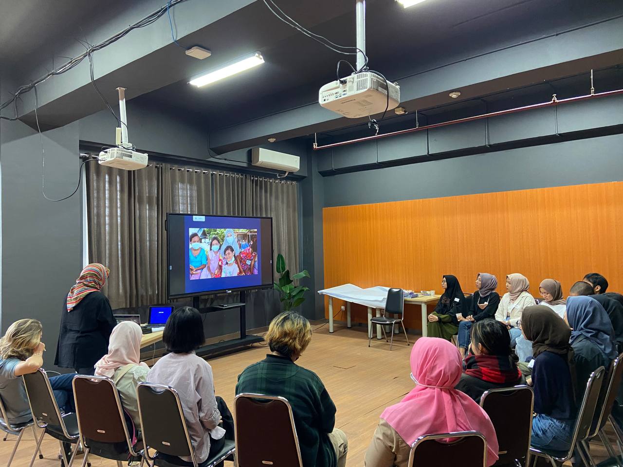 Participatory Visual Method Workshop for Climate Change and Health